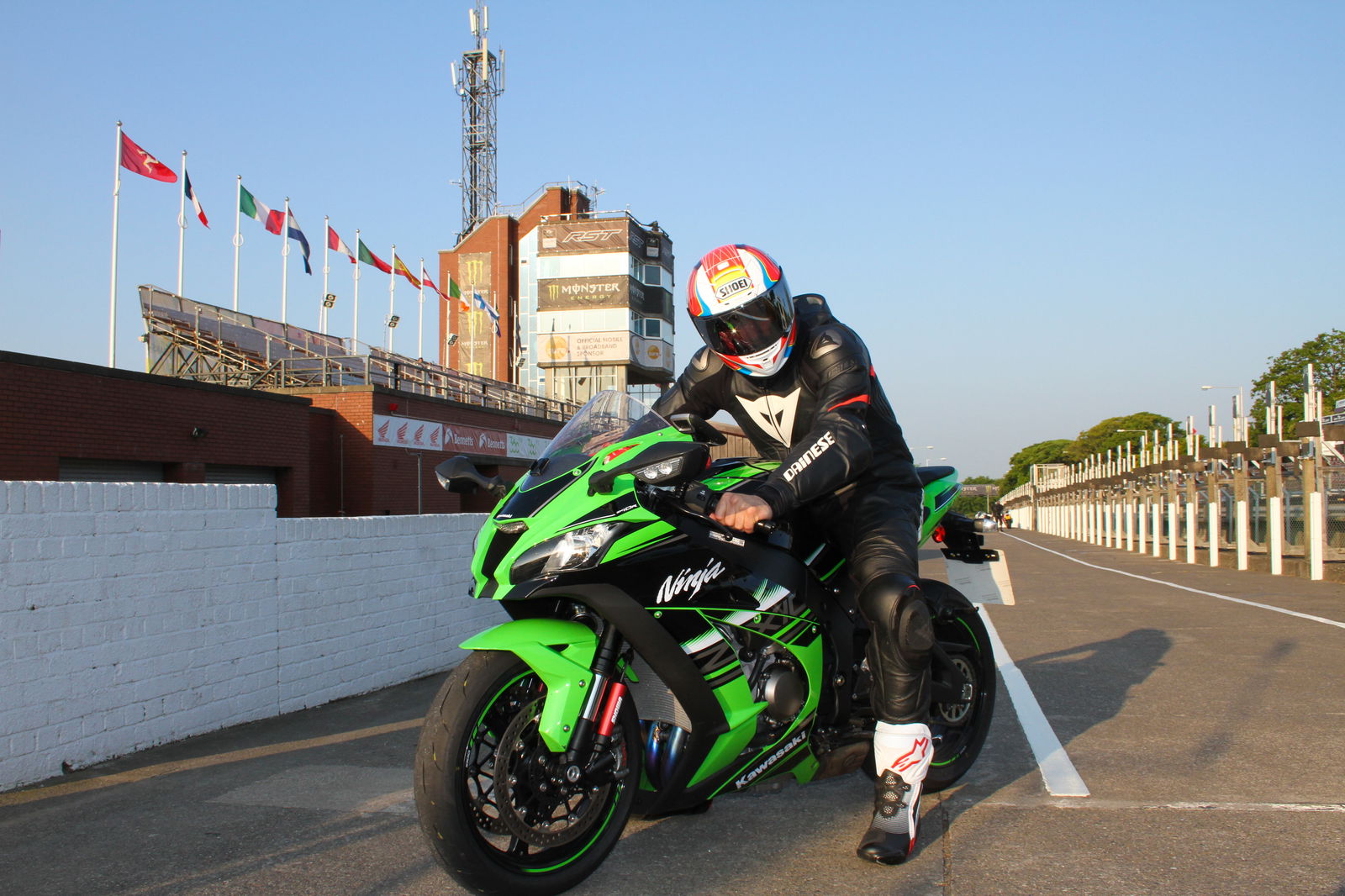 Yamaha MT-03 vs KTM 390 Duke video review 